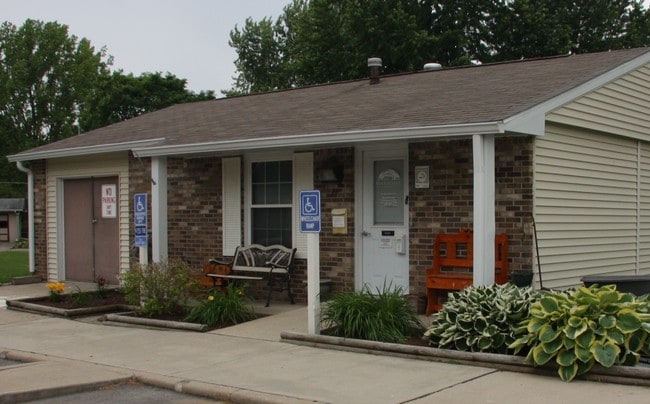 Leasing Office - Rivendell Estates