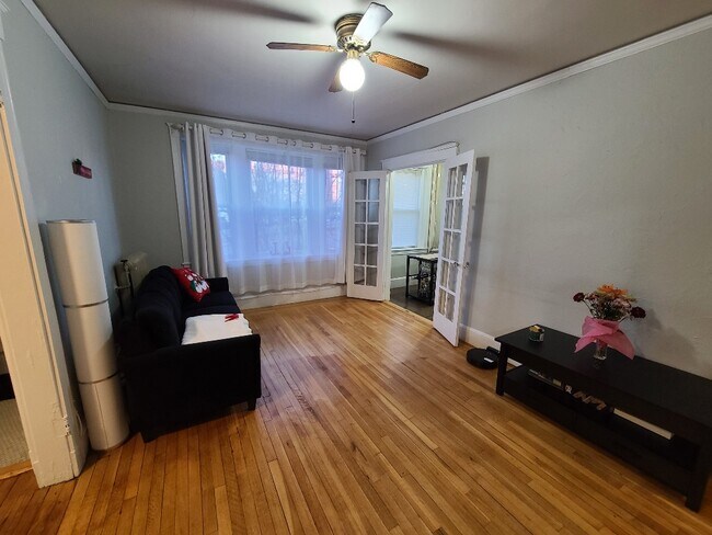 Building Photo - 1625 Commonwealth Ave Unit 1