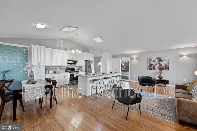 Photo - 4234 South Dakota Ave NE