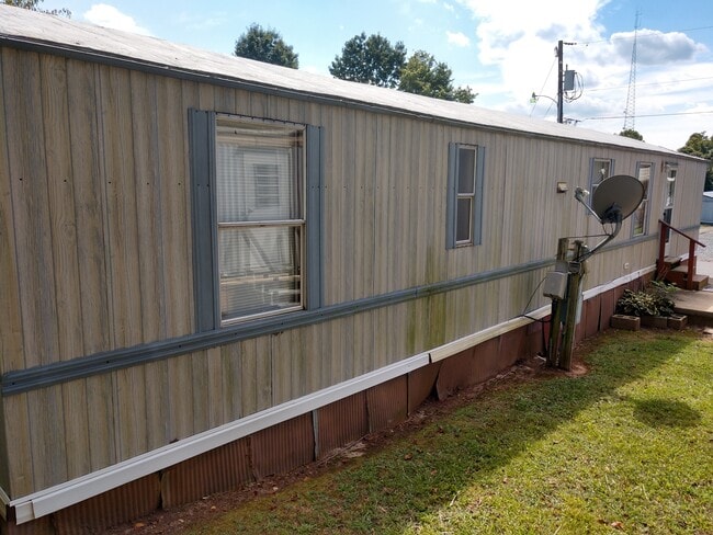 Photo - 7960 Reynolda Rd