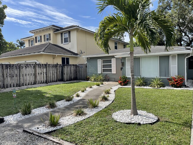 Photo - 854 SW 11th Ct