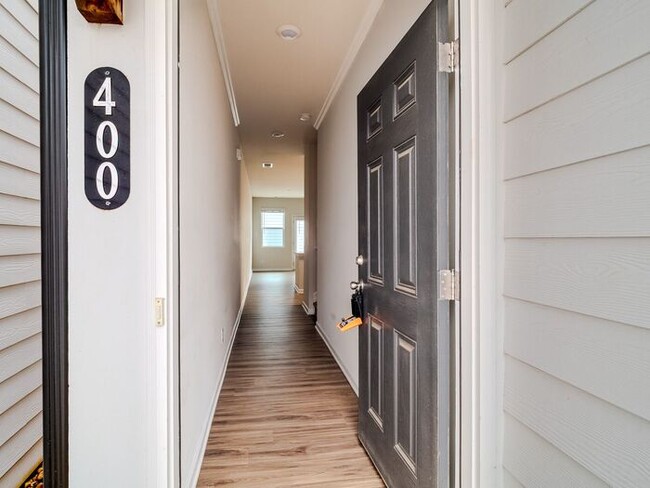 Photo - 400 Ruths Blvd