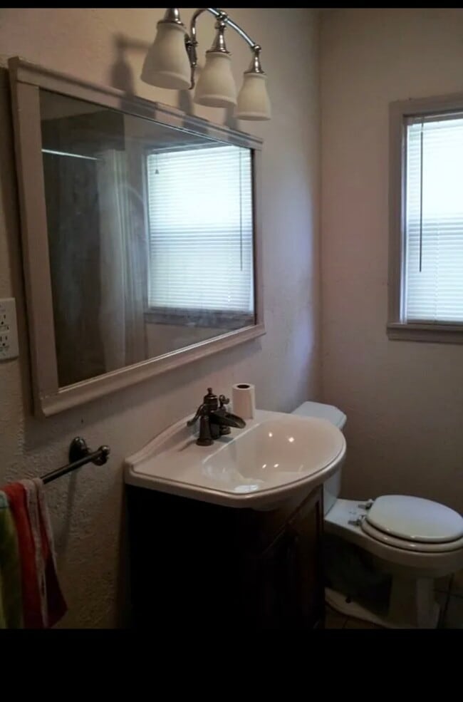 Photo - 1602 W 11th Ave