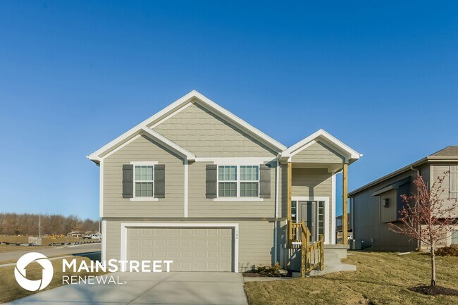 Building Photo - 100 Samantha St