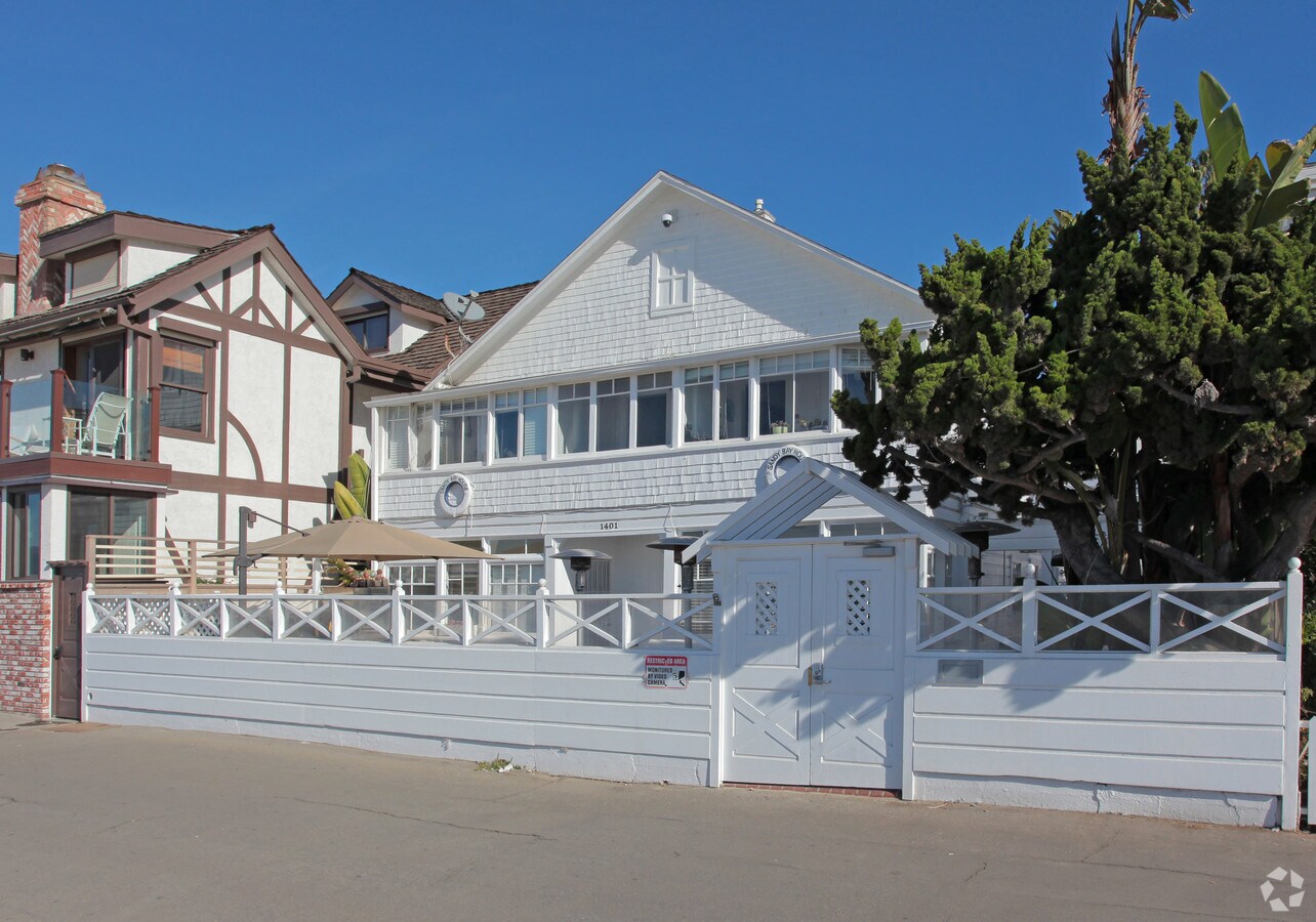 Photo - 1401 Palisades Beach Rd