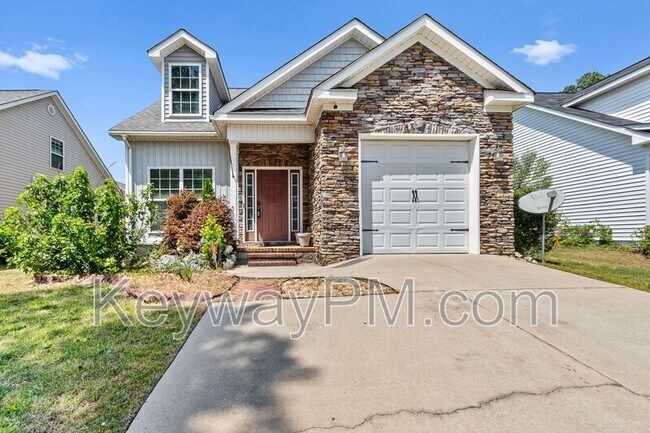 Building Photo - 1447 Collins Dr