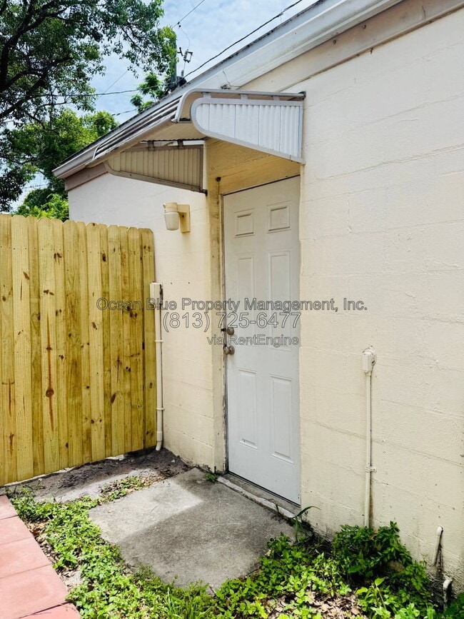 Building Photo - 104 Emerald Ln Unit B