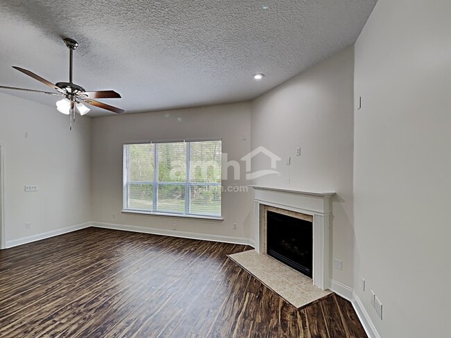 Photo - 604 Battersea Dr