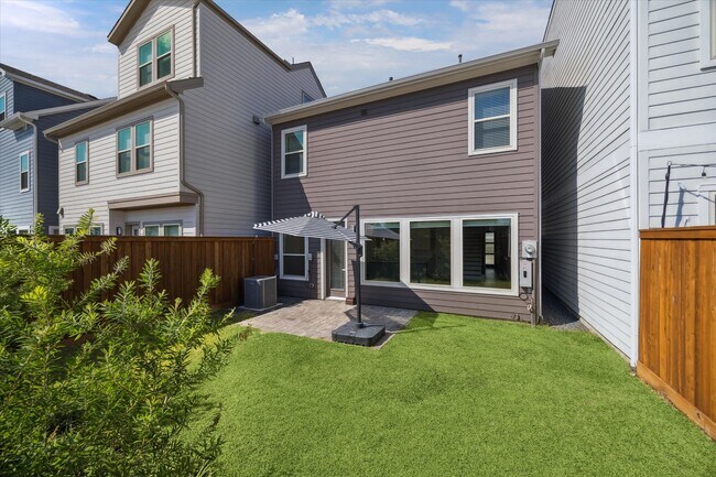 Photo - 10961 Hewitt Cliff Ln