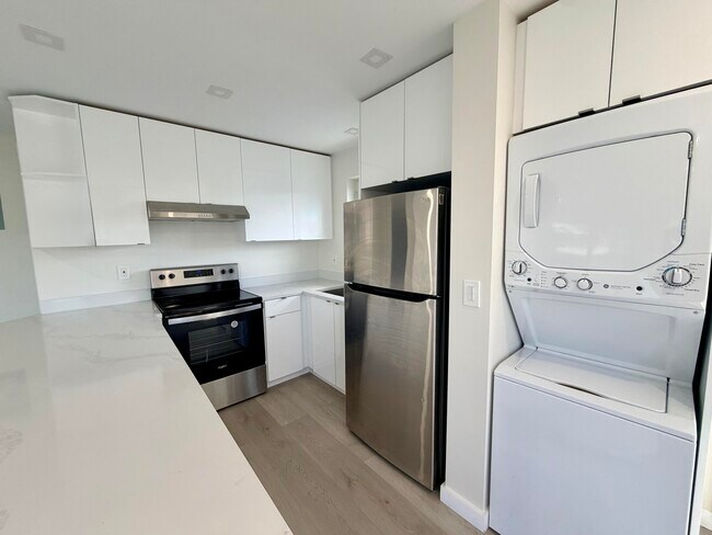 Photo - 2070 NE 56th St Unidad 1