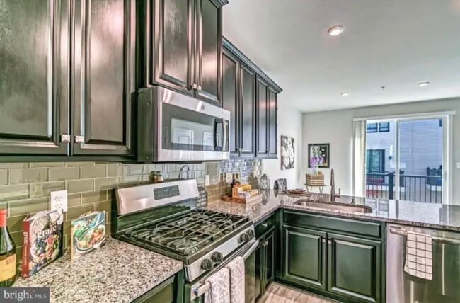 Photo - 2820 Arts Vista Blvd