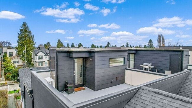 Photo - Stunning Modern Air-Conditioned Townhome in Coveted Whittier Heights