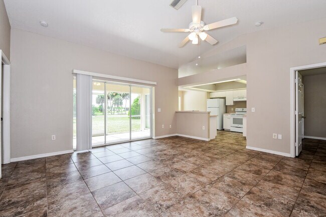 Photo - 187 Cougar Way