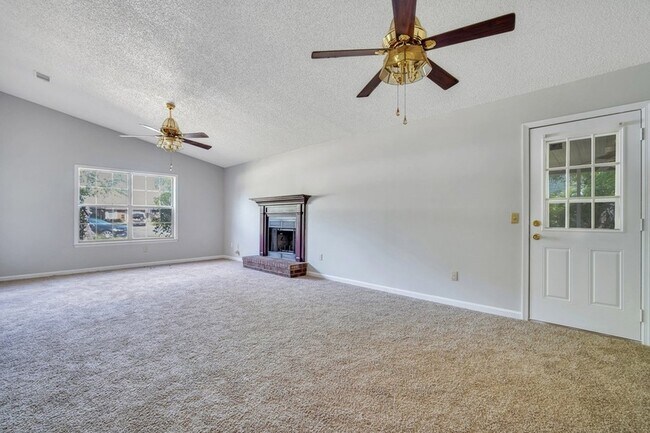 Photo - 1109 Tomahawk Trail