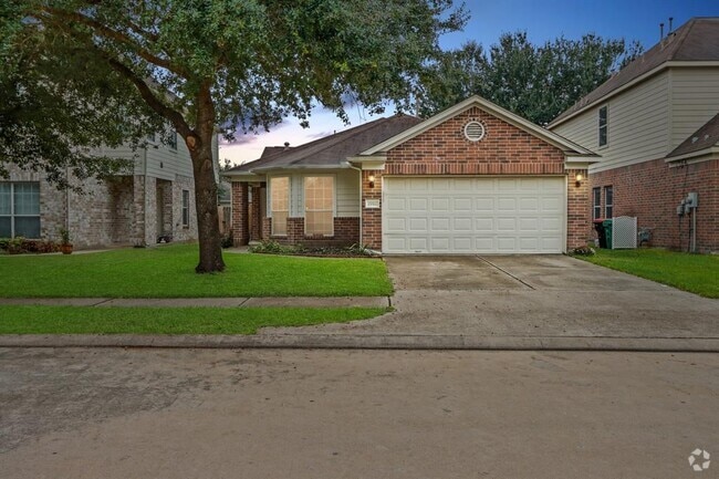 Building Photo - 15511 Fir Woods Ln Rental