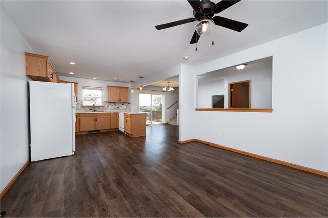 Kitchen/Dining - 5147 Kacena Ave Unidad 5147 Kacena Avenue