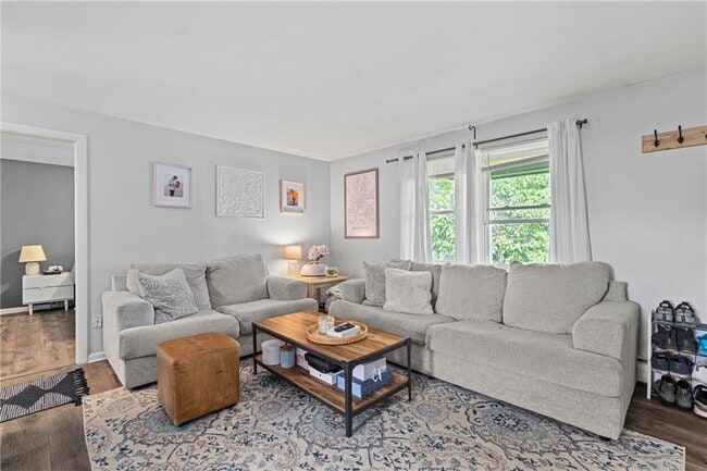 Photo - 70 Carroll Ave Unidad 303