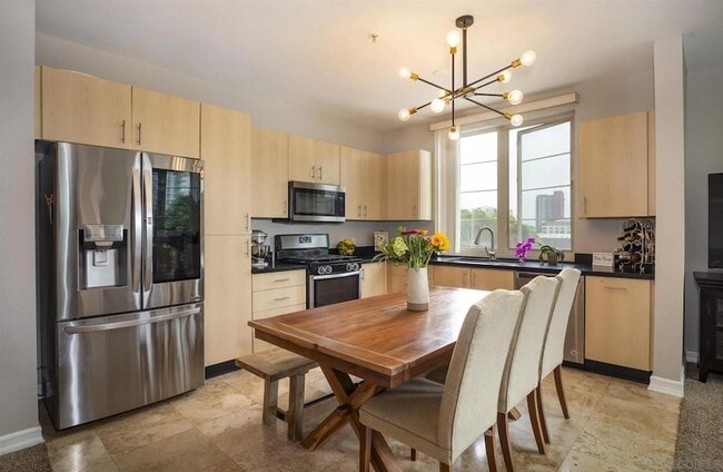 Photo - 1400 Broadway Unidad 1305