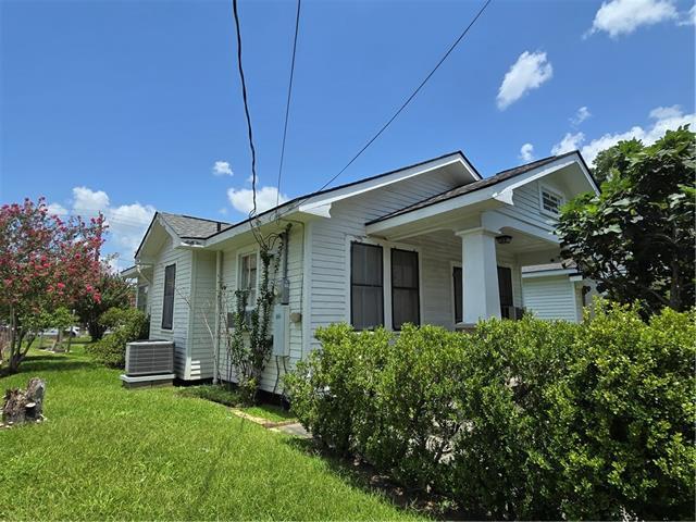 349 St Charles St