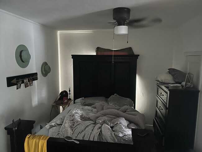 Photo - 418 S Van Buren St