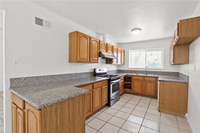 Photo - 10743 Cass St
