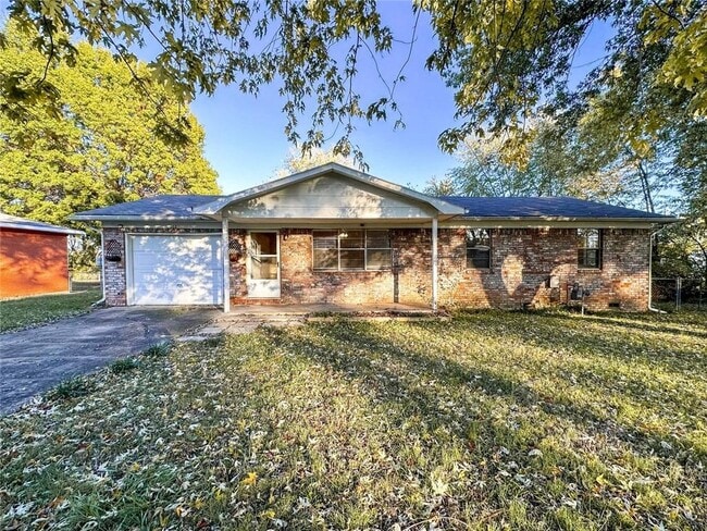 Building Photo - 102 Brenda Ave