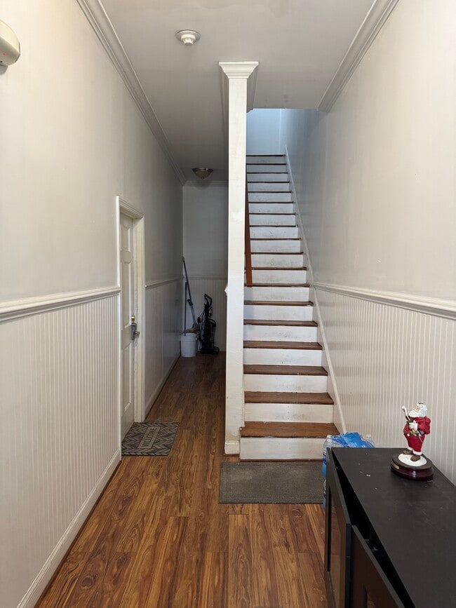 Photo - 611 N 32nd St Unit 3rd floor