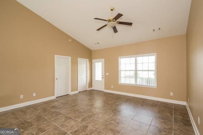 Photo - 90 Millstream Dr