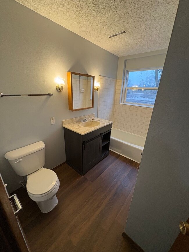 Photo - 2 bedroom 2 bathroom split level duplex