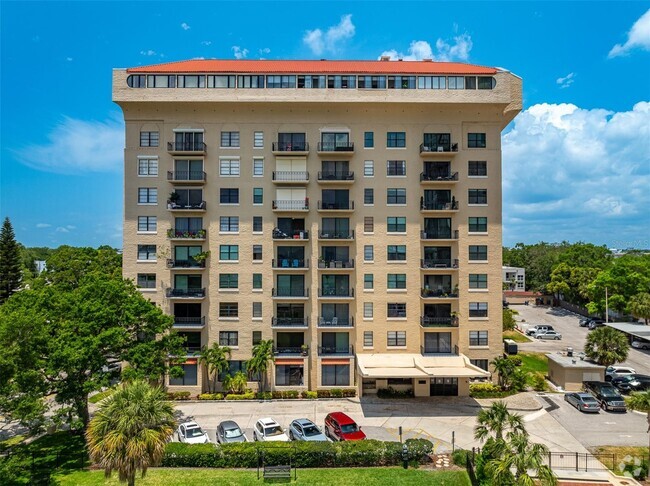 Building Photo - 2109 Bayshore Blvd Unit 909 Rental