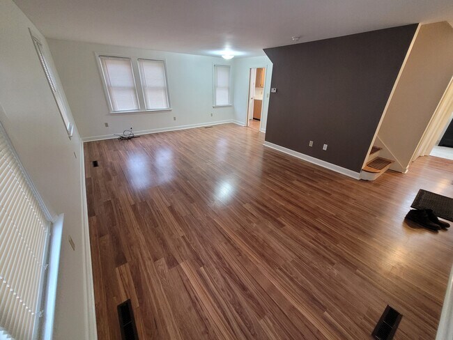 Photo - 5 Krampf Cir