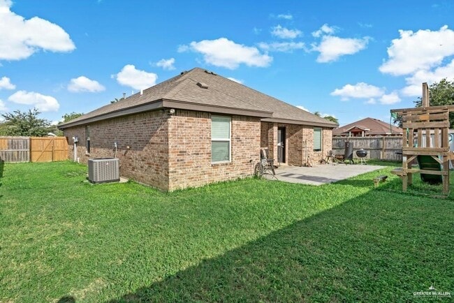 Photo - 5 Emerald Ave