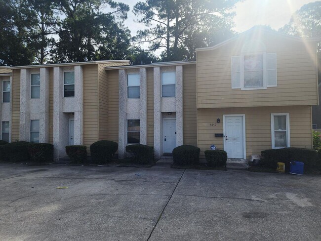 Photo - 4647 Barnes Rd S