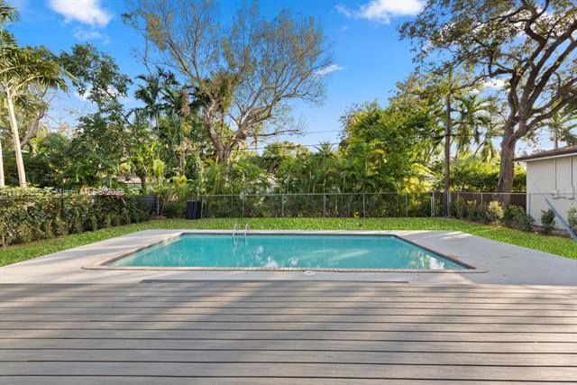 Photo - 4080 Hardie Ave