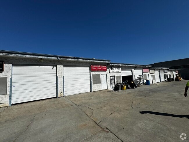 Building Photo - 1179 Cuyamaca St Rental