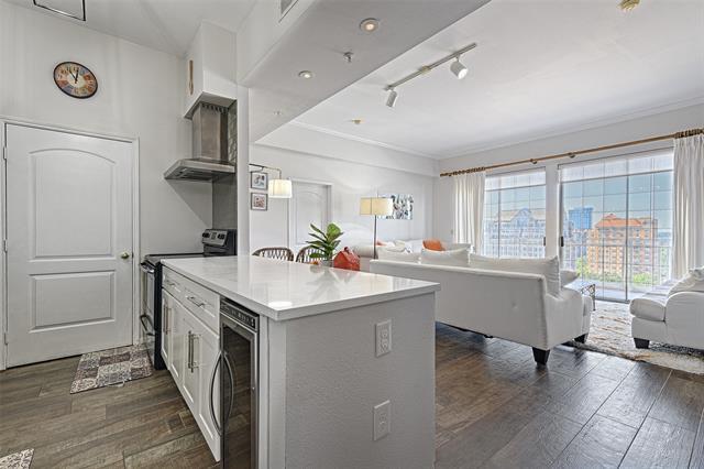 Photo - 3225 Turtle Creek Blvd Unit 1408