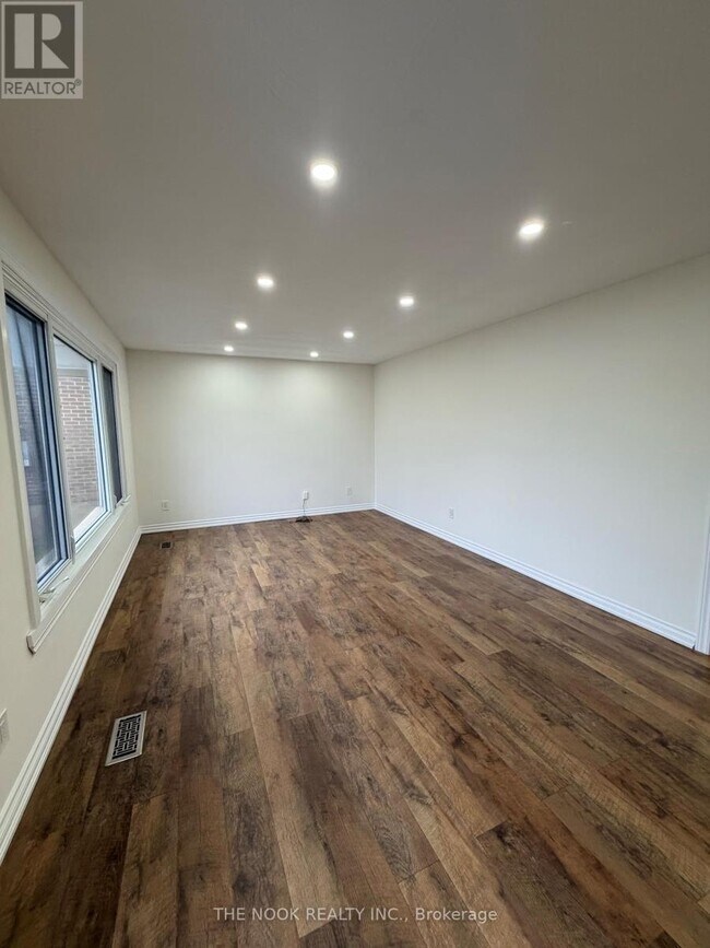 Photo - 860 Florell Dr