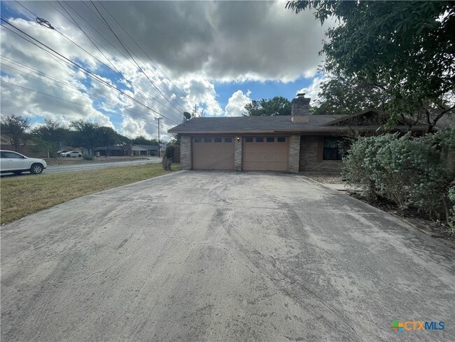 Photo - 1346 Carnation Ln