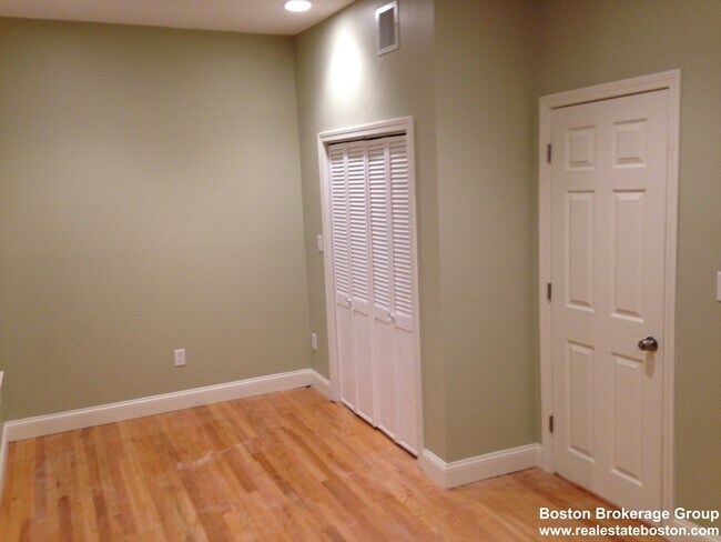 Photo - 4 Kearsarge Ave Unit 2