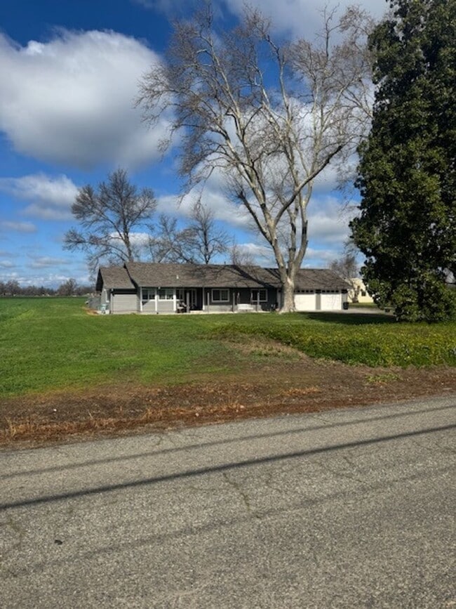 Photo - Country Style Living in this Charmin Home in Anderson
