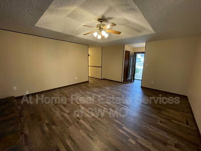 Photo - 1359 S John Ave