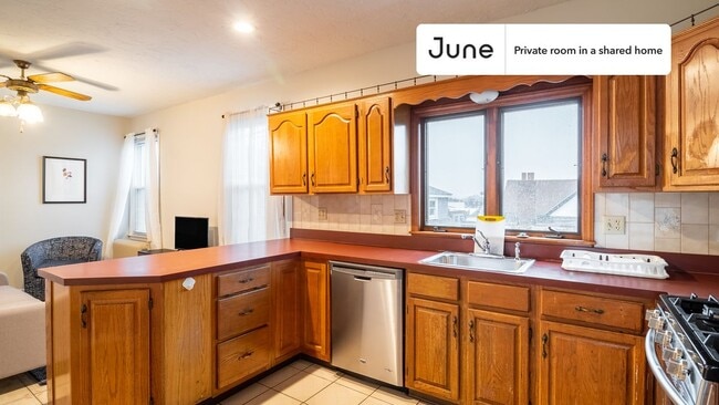 Photo - Room in Shared 3 bed/1 bath home Unit B