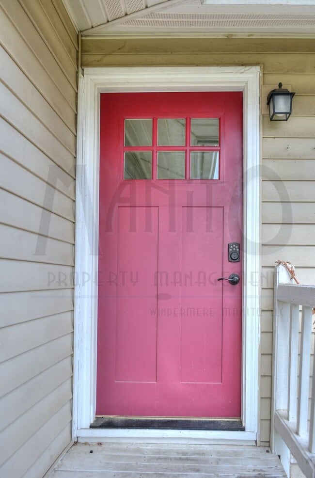 Photo - **COMING SOON** Bright & Peaceful Minnehaha Home
