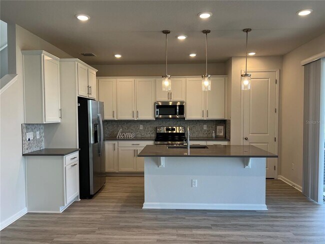 Photo - 1024 Griffon Ave