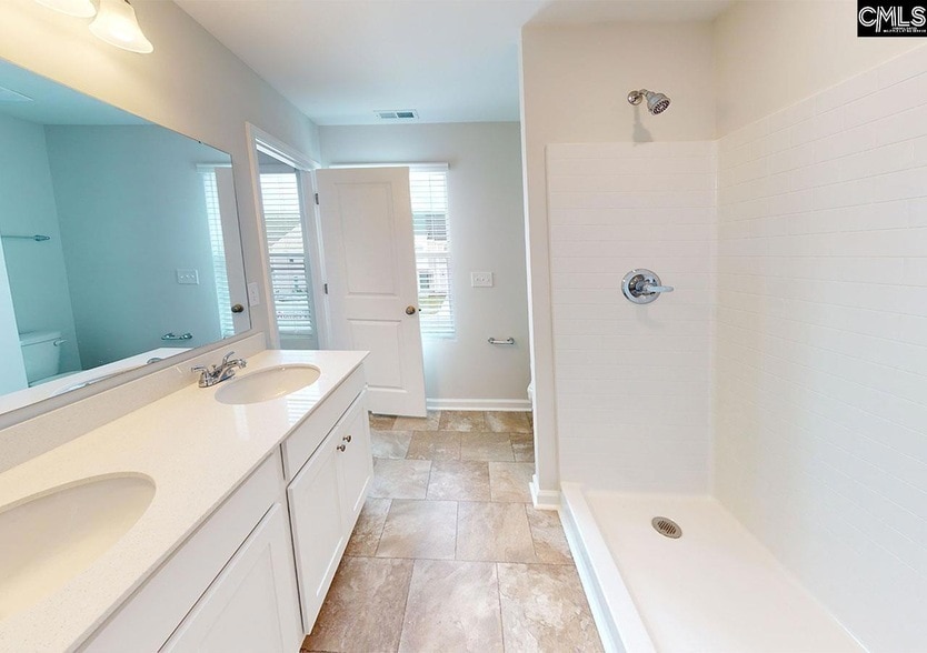 Photo - 1102 Semoran Wy