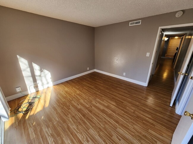 Photo - 2010 18th St Unit 2