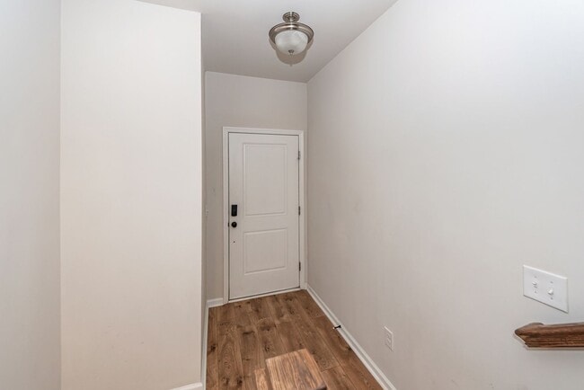 Photo - 4 Bedroom, 3.5 Bathroom Townhome in The Marshes at Cooper River - Charleston