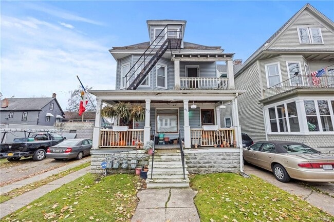 Building Photo - 411 Breckenridge St Unit Upper