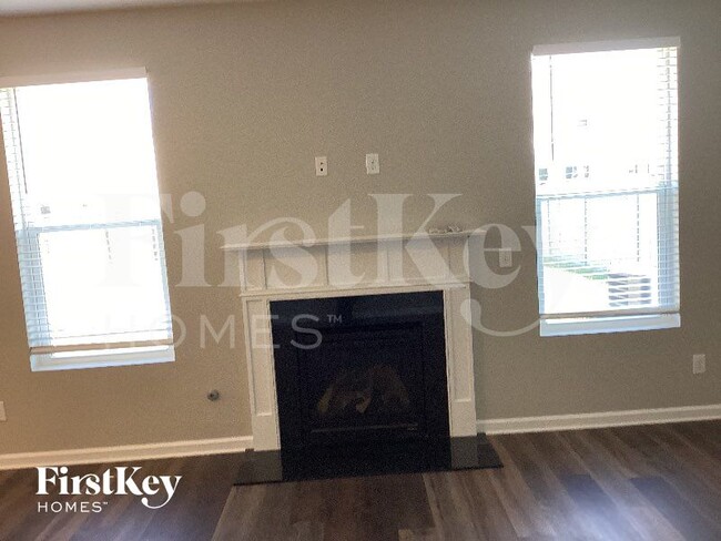Photo - 3332 Almar Knot Dr