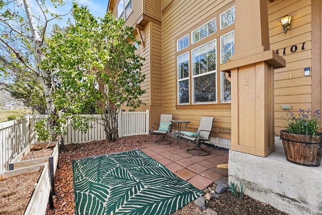 Photo - "Discover Your Dream Home: Spacious 3-Bedroom Townhouse in Scenic Castle Rock!"